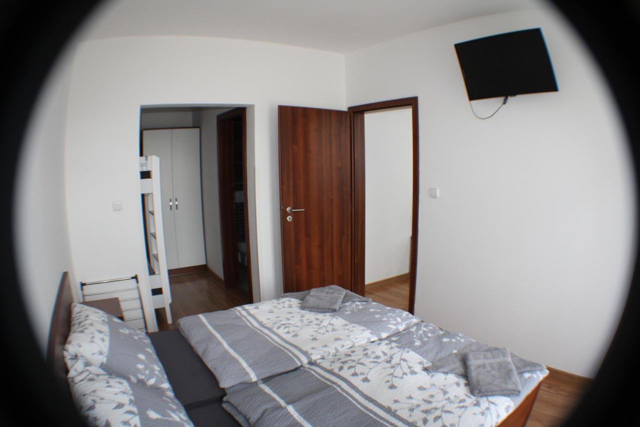 Apartman Kubo Liptovsky Mikulas Exterior photo